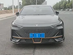 2023 Changan UNI-V 1.5T Sport — фото 2