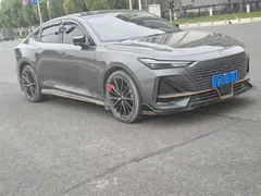 2023 Changan UNI-V 1.5T Sport — фото 3