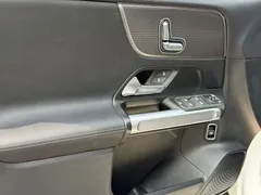 2022 Mercedes-Benz GLB 200, белый — фото 11