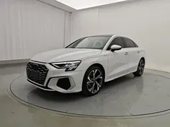 2023 Audi A3L Limousine 35 TFSI, белый — фото 1