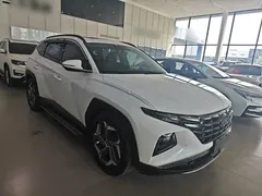 2021 Hyundai Tucson 1.5T DCT LUX Premium, белый — фото 4