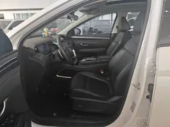 2021 Hyundai Tucson 1.5T DCT LUX Premium, белый — фото 15