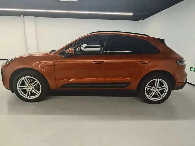 2023 Porsche Macan 2.0T