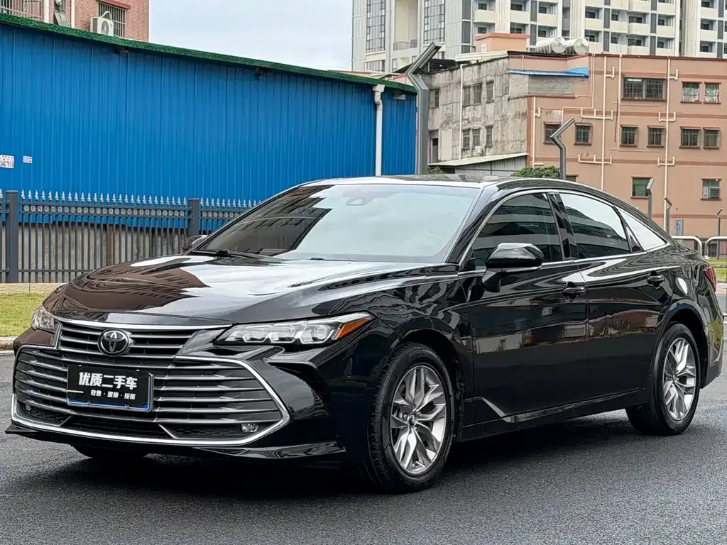 2019 Toyota Avalon 2.0L Luxury VI