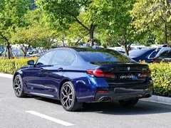 2022 BMW 5 Series 5 540i Fashion M, синий — фото 3