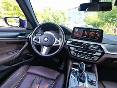 2022 BMW 5 Series 5 540i Fashion M, синий — фото 9