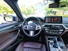 2022 BMW 5 Series 5 540i Fashion M, синий — фото 10
