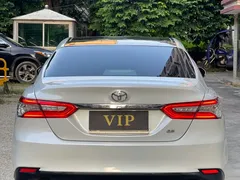 2021 Toyota Camry 2.5G Luxury, белый — фото 8