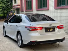 2021 Toyota Camry 2.5G Luxury, белый — фото 9