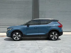2023 Volvo XC40 B4 4WD Luxury, синий — фото 10