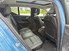 2023 Volvo XC40 B4 4WD Luxury, синий — фото 15