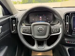 2023 Volvo XC40 B4 4WD Luxury, синий — фото 17