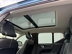 2023 Volvo XC40 B4 4WD Luxury, синий — фото 21