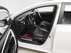 2019 Toyota Corolla 1.8L E-CVT Advanced, белый — фото 13