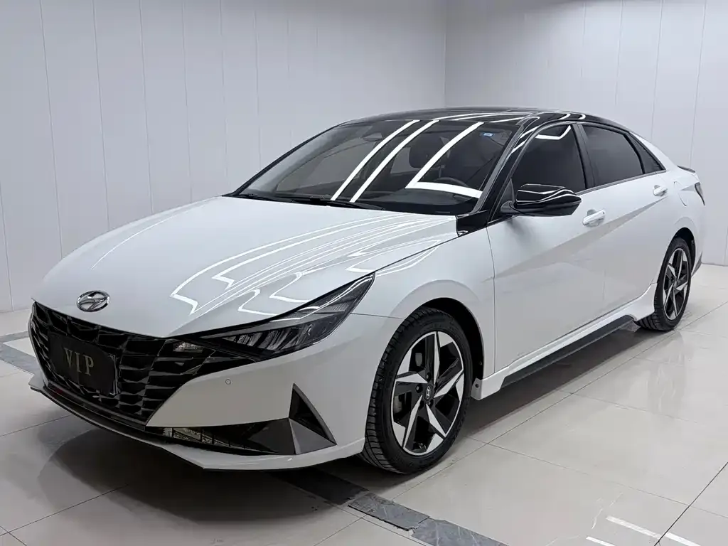 2022 Hyundai Elantra 1.5L CVT LUX Premium