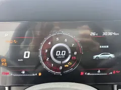 2022 Hyundai Elantra 1.5L CVT LUX Premium, белый — фото 10