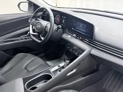 2022 Hyundai Elantra 1.5L CVT LUX Premium, белый — фото 20