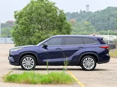 2022 Toyota Highlander Hybrid 2.5L 4WD Premium 7, синий — фото 4