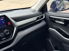 2022 Toyota Highlander Hybrid 2.5L 4WD Premium 7, синий — фото 13