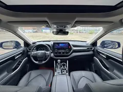2022 Toyota Highlander Hybrid 2.5L 4WD Premium 7, синий — фото 17