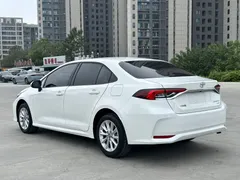 2021 Toyota Corolla 1.2T S-CVT Luxury, белый — фото 4
