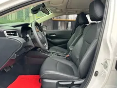 2021 Toyota Corolla 1.2T S-CVT Luxury, белый — фото 9