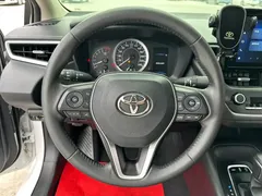 2021 Toyota Corolla 1.2T S-CVT Luxury, белый — фото 12