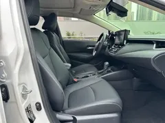 2021 Toyota Corolla 1.2T S-CVT Luxury, белый — фото 19