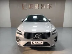 2023 Volvo XC60 4WD Luxury — фото 2