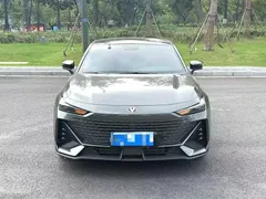 2023 Changan UNI-V 1.5T — фото 2