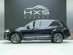 2021 Audi Q7 55 TFSI quattro S line, чёрный — фото 3