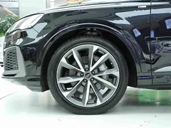 2021 Audi Q7 55 TFSI quattro S line, чёрный — фото 18
