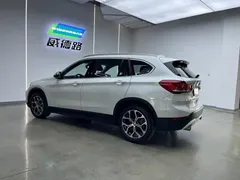 2021 BMW X1 Leading, белый — фото 5