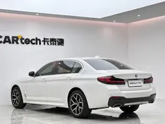 2022 BMW 5 Series 5 525Li M, белый — фото 3