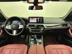 2022 BMW 5 Series 5 525Li M, белый — фото 10