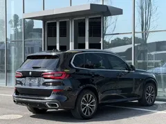 2021 BMW X5 xDrive40i M, чёрный — фото 12