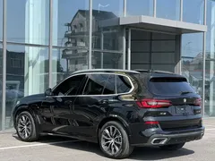 2021 BMW X5 xDrive40i M, чёрный — фото 14