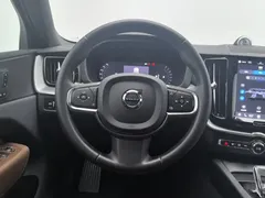 2022 Volvo XC60 B5 4WD Luxury — фото 11