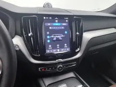 2022 Volvo XC60 B5 4WD Luxury — фото 12