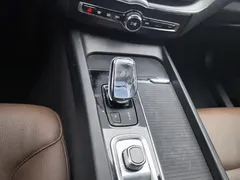 2022 Volvo XC60 B5 4WD Luxury — фото 13