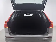 2022 Volvo XC60 B5 4WD Luxury — фото 16