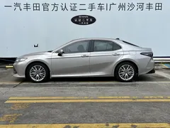 2021 Toyota Camry 2.5G Luxury — фото 4