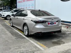 2021 Toyota Camry 2.5G Luxury — фото 6