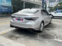 2021 Toyota Camry 2.5G Luxury — фото 8