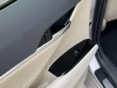2021 Toyota Camry 2.5G Luxury — фото 26
