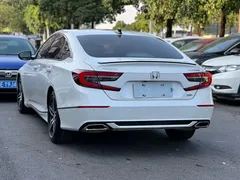 2022 Honda Accord 260TURBO Premium, белый — фото 7