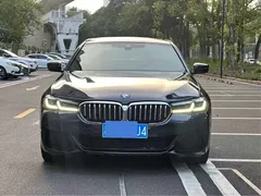 2022 BMW 5 Series 5 525Li M, чёрный — фото 1