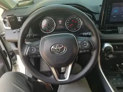 2021 Toyota RAV4 2.0L CVT 2WD, белый — фото 15