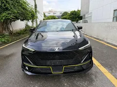 2022 Changan UNI-V 1.5T Sport, чёрный — фото 1