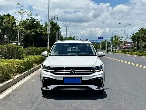 2022 Volkswagen Tiguan L 330TSI AT 2WD R-Line